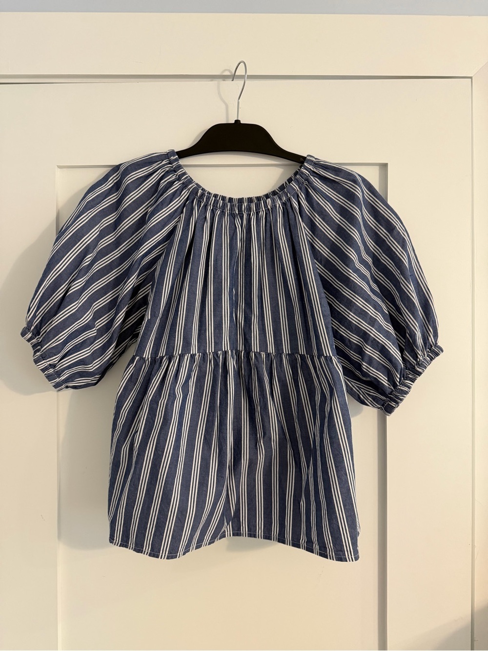 Old Navy Blue Striped Puff Sleeve Peasant Top Size Small
